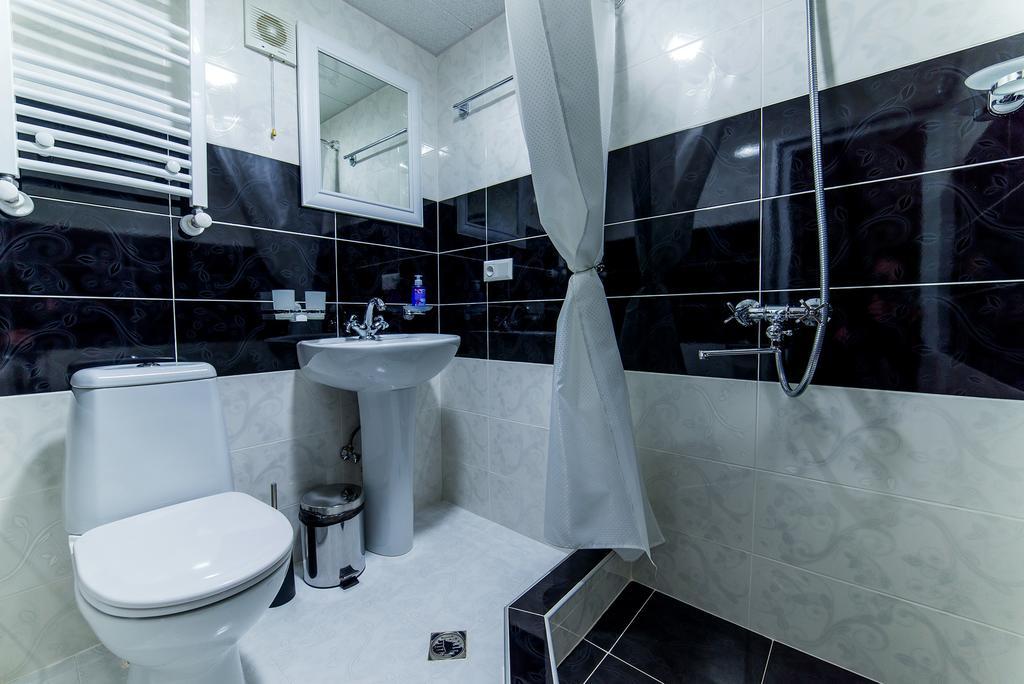 Hotel Guglux &Wine Cellar Телави Екстериор снимка