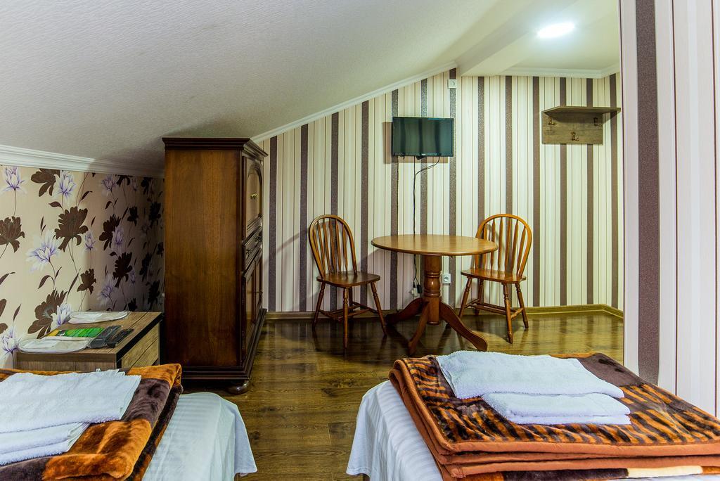 Hotel Guglux &Wine Cellar Телави Екстериор снимка