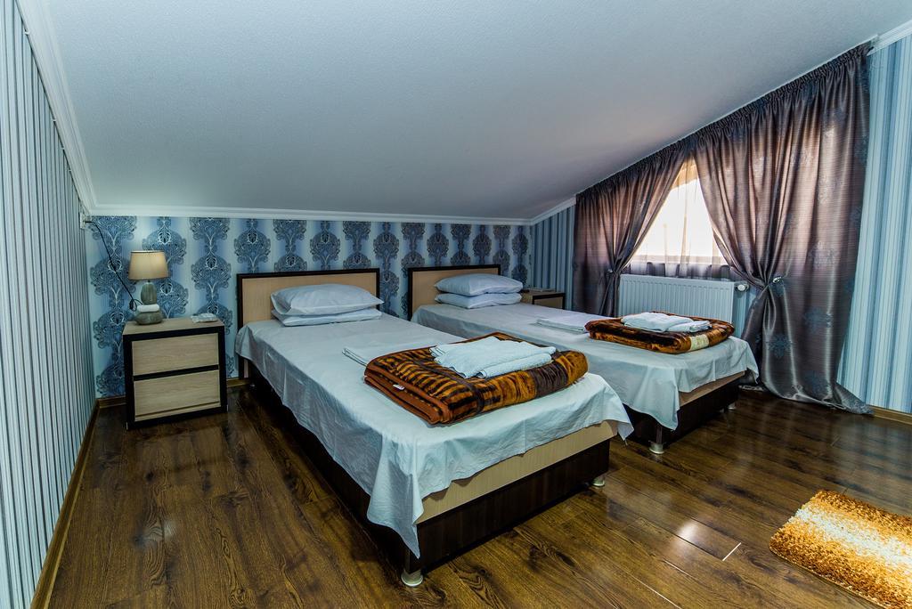 Hotel Guglux &Wine Cellar Телави Екстериор снимка