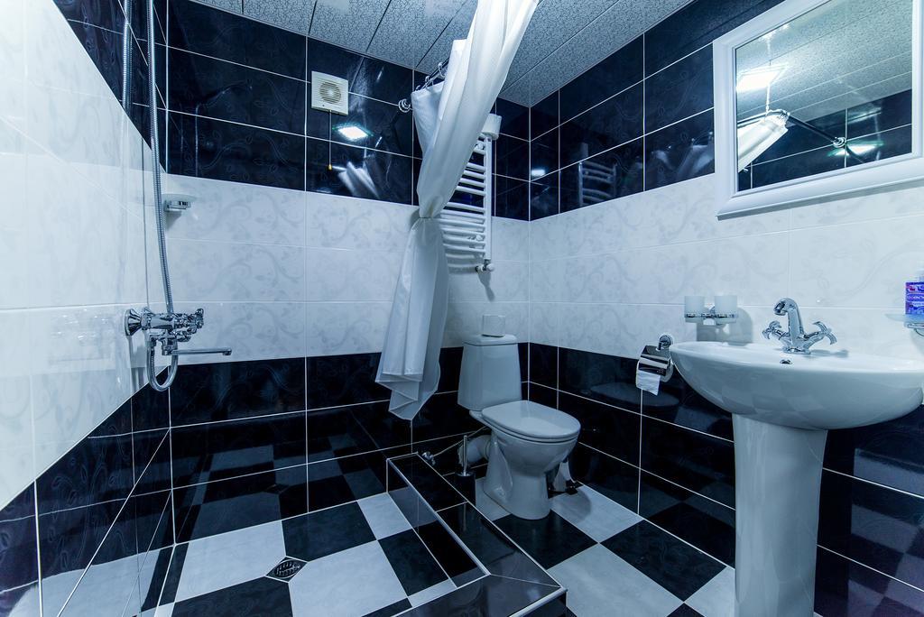 Hotel Guglux &Wine Cellar Телави Екстериор снимка