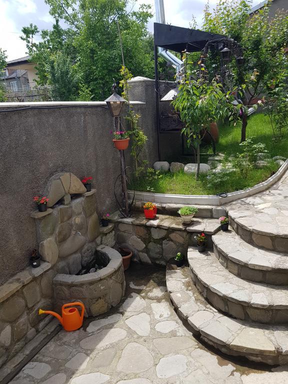 Hotel Guglux &Wine Cellar Телави Екстериор снимка